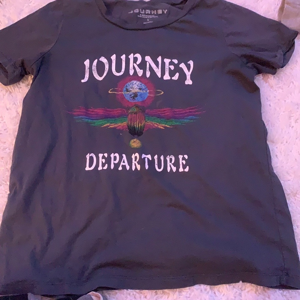 GRAPHIC TEE